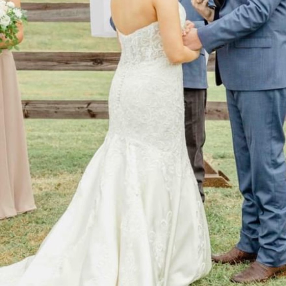 Wedding dress